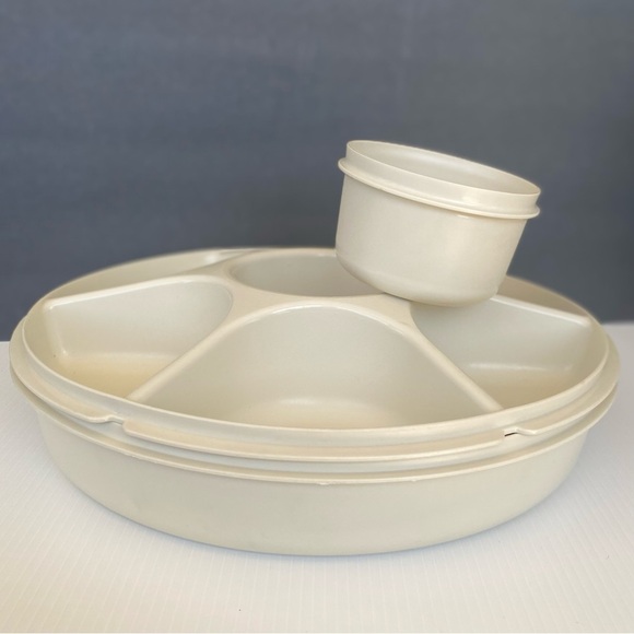 Tupperware Vintage Divided Veggie Deli Party Tray w/Dip Bowl #1665 Almond 3 Pc - Picture 2 of 7
